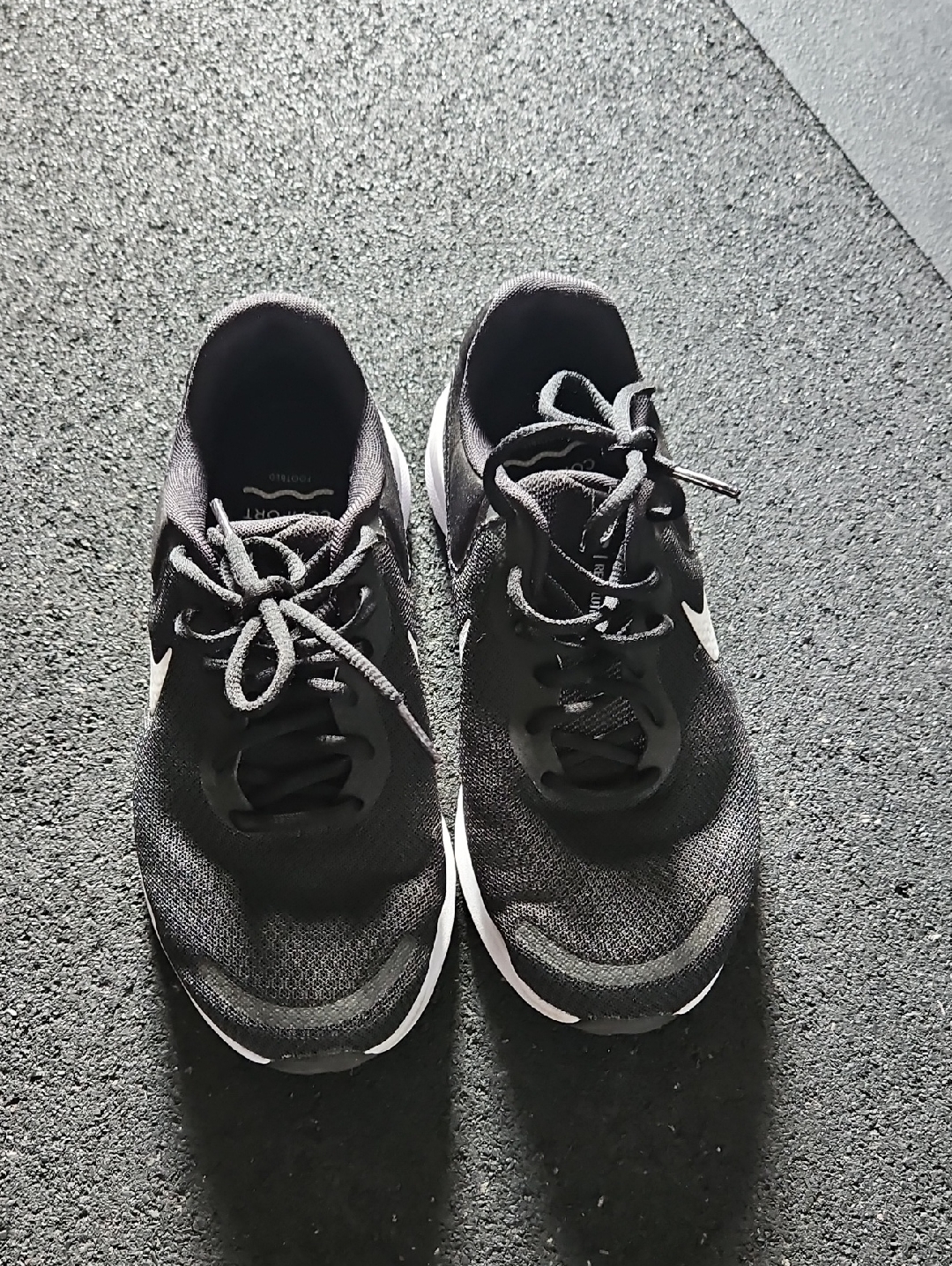 Womens Nike Revolution 7